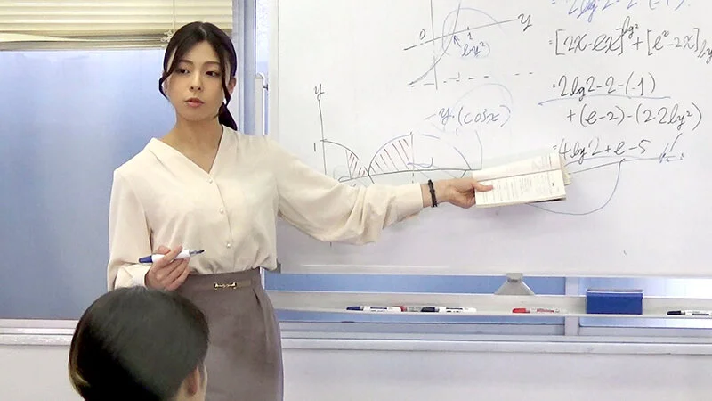 女教師役の岬あずさ